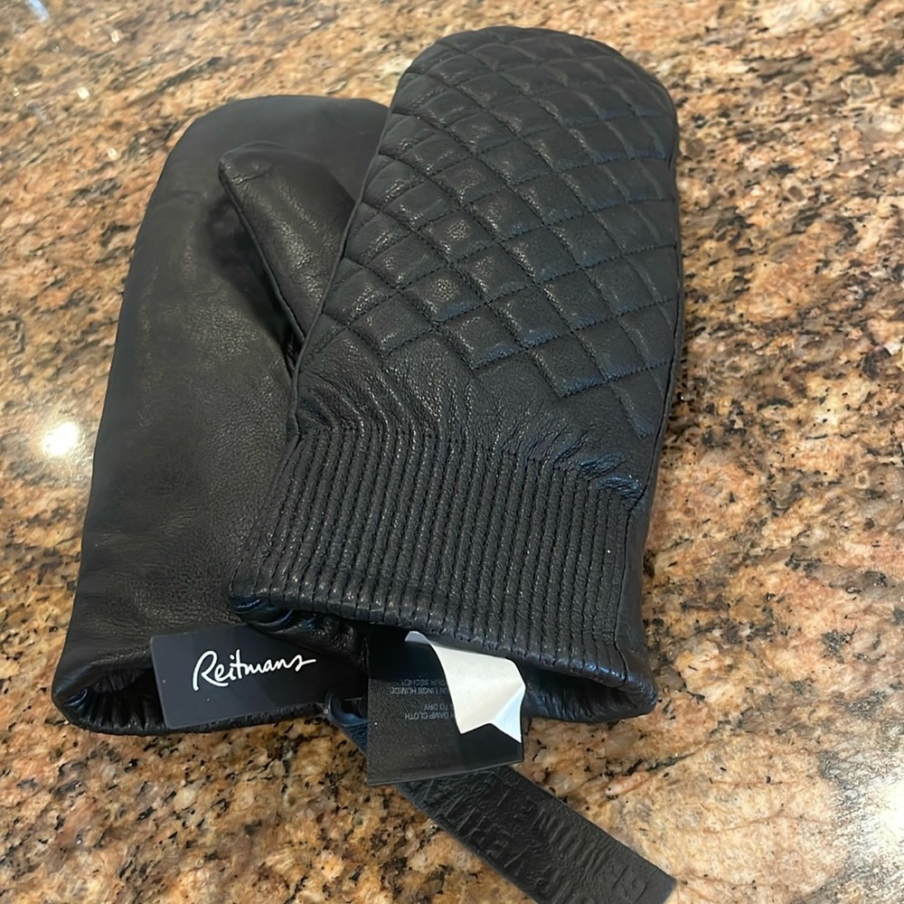 NWT Reitmans Black leather "quilted" mitts mittens  sz S/M soft fleecy inside